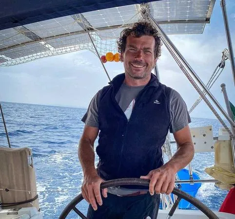 Giornata in barca a vela nell'arcipelago di La Maddalena da Cannigione in esclusiva