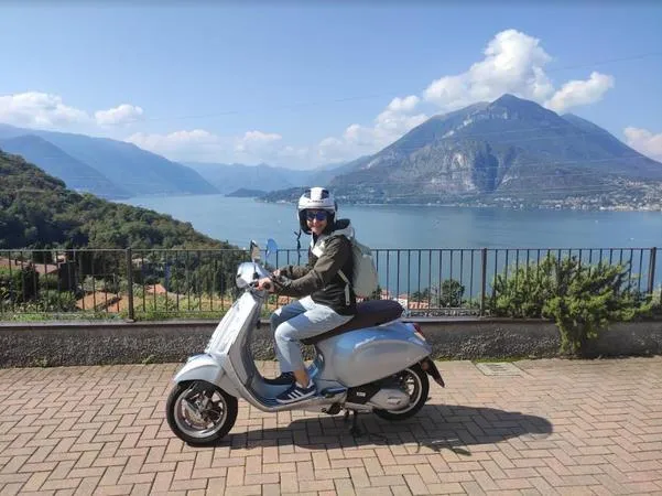 Giro in Vespa del Lago di Como da Varenna