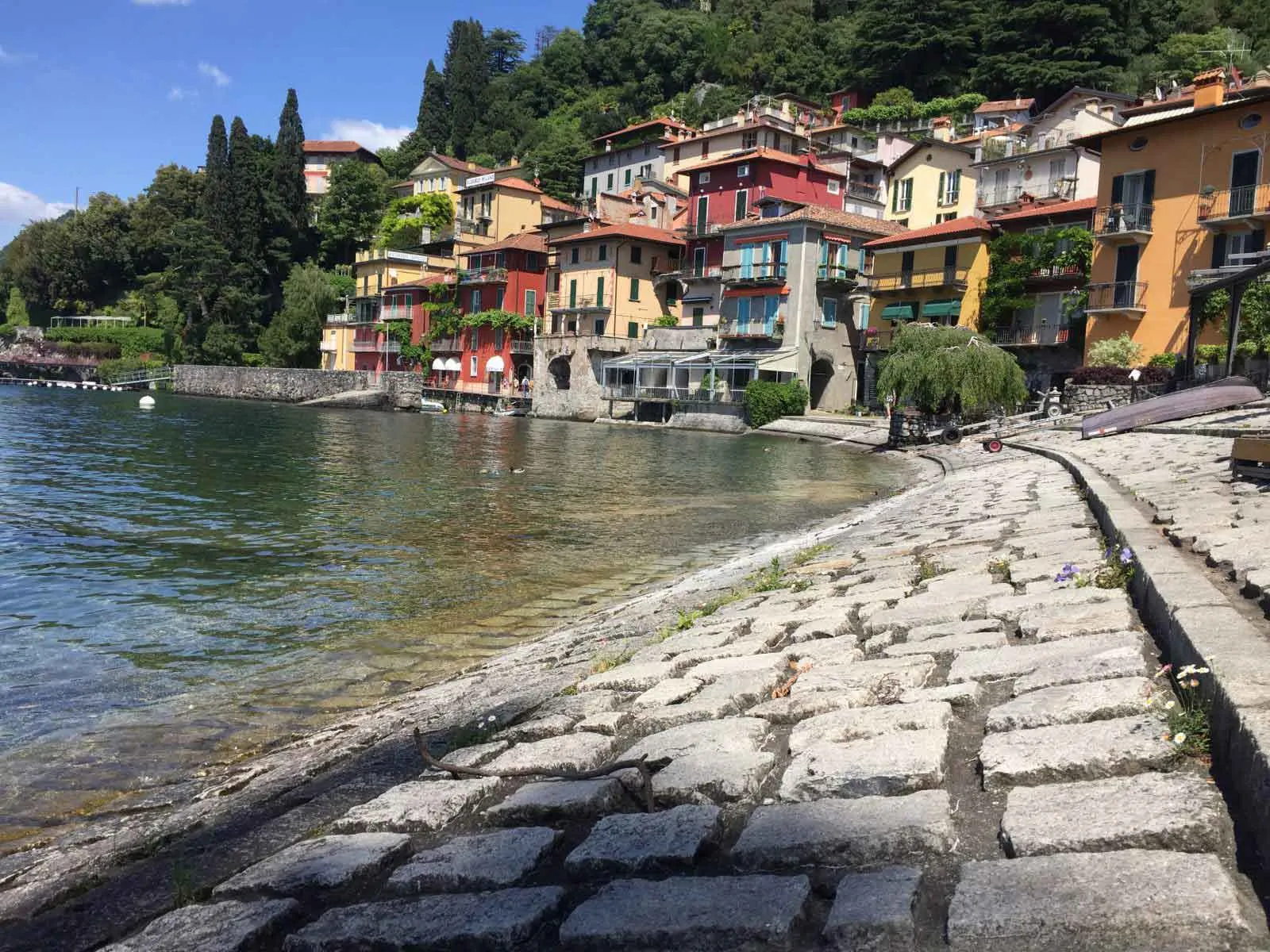 Giro in Vespa del Lago di Como da Varenna