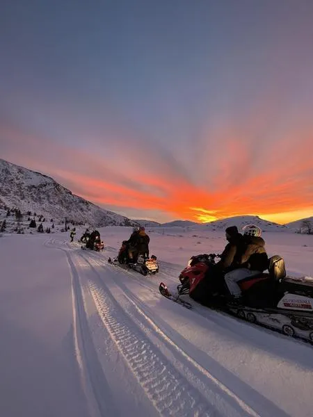 Escursione in motoslitta con cena a Montecampione in Val Camonica