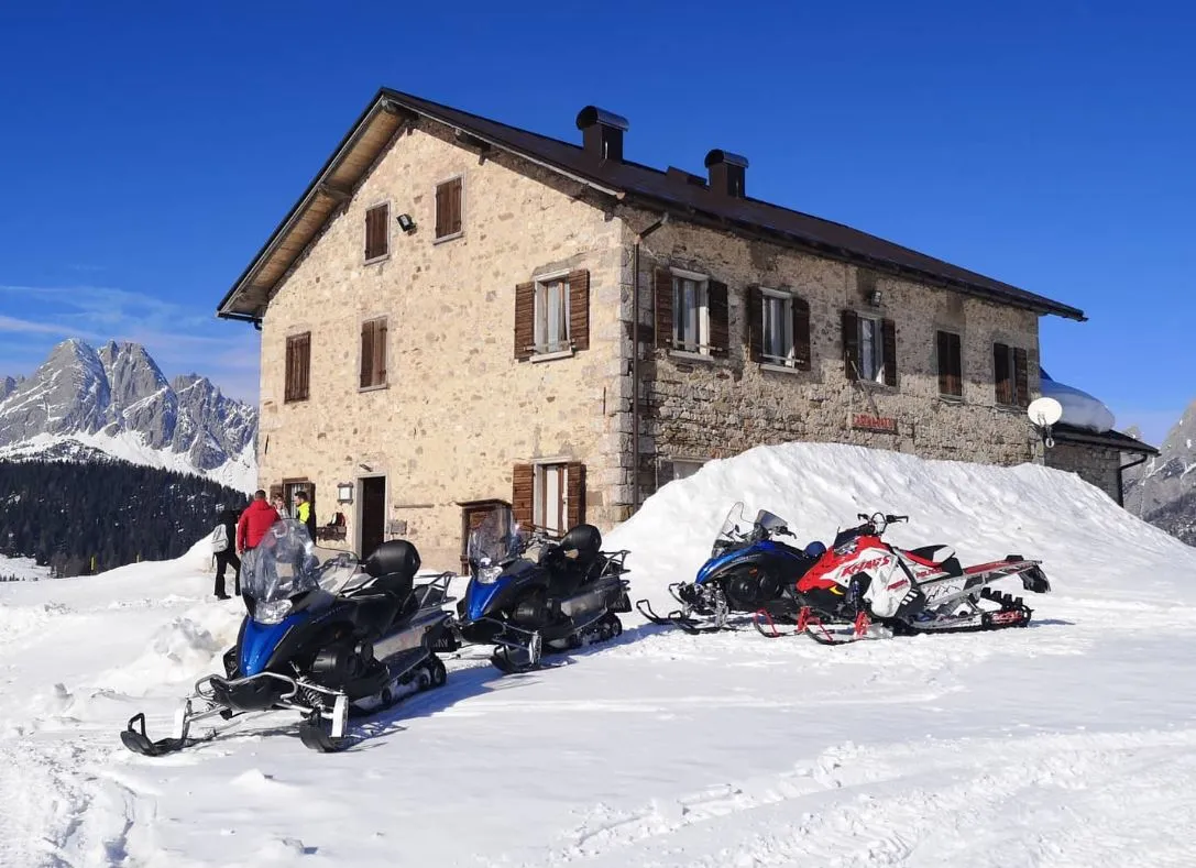 Escursione in motoslitta a Sauris