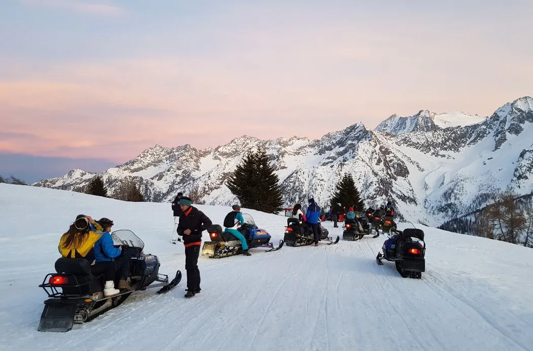 Escursione in motoslitta a Ponte di Legno