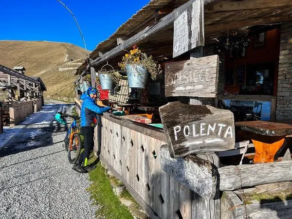 Giro in e-bike in Val d'Intelvi