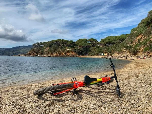 Tour con noleggio e-bike all'Isola d'Elba da Capoliveri