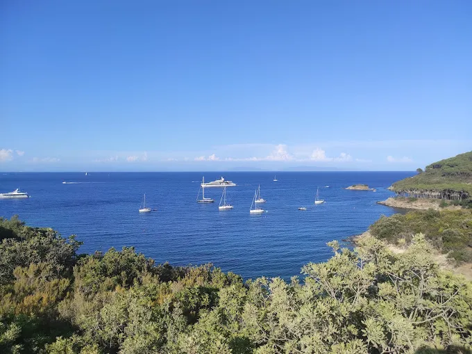 Tour con noleggio e-bike all'Isola d'Elba da Capoliveri