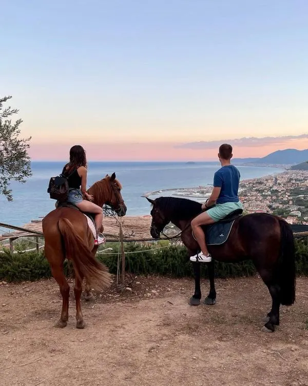 Passeggiata a cavallo vista mare a Pietra Ligure