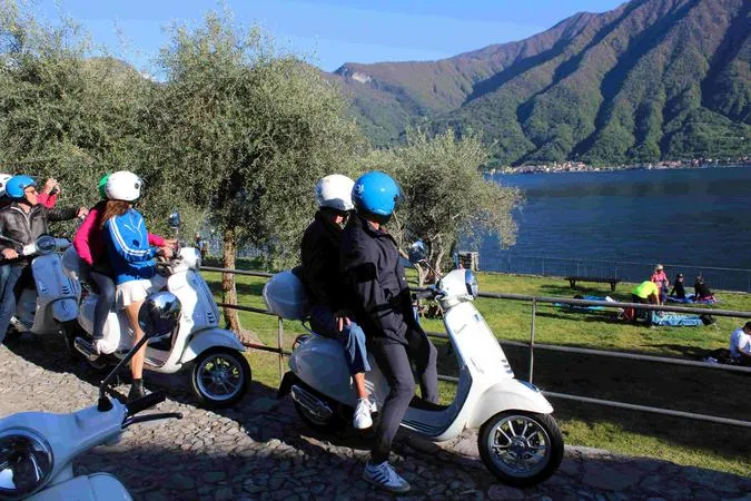 Giro in Vespa del Lago di Como da Argegno