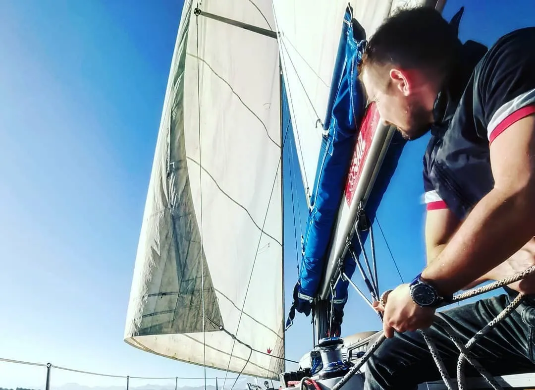 Aperitivo in barca a vela al Lago Maggiore in esclusiva