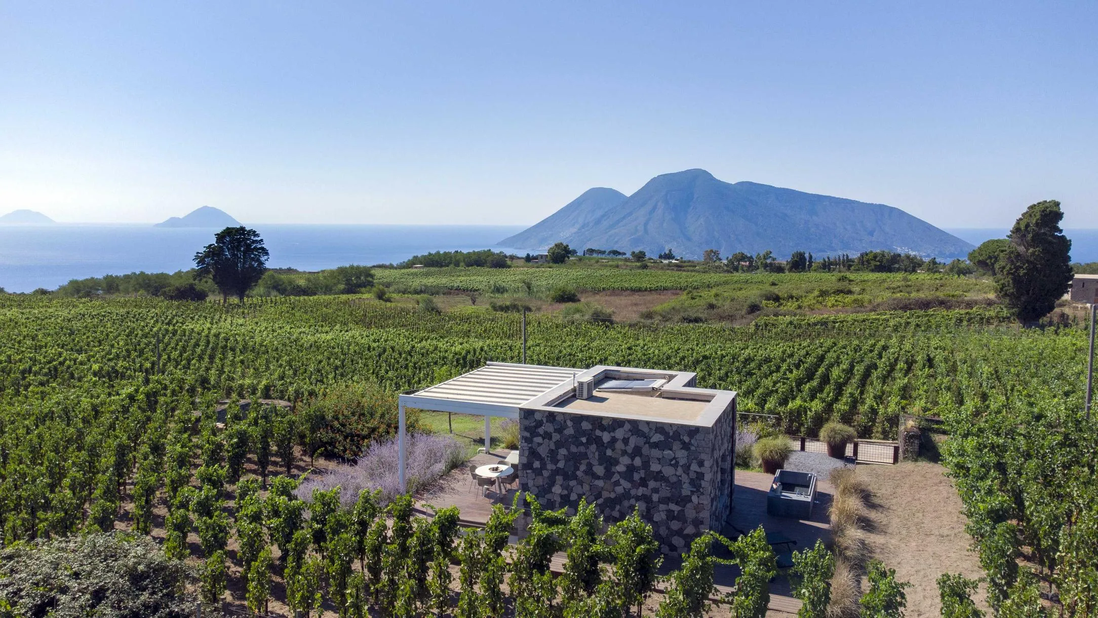 Picnic in vigna a Lipari