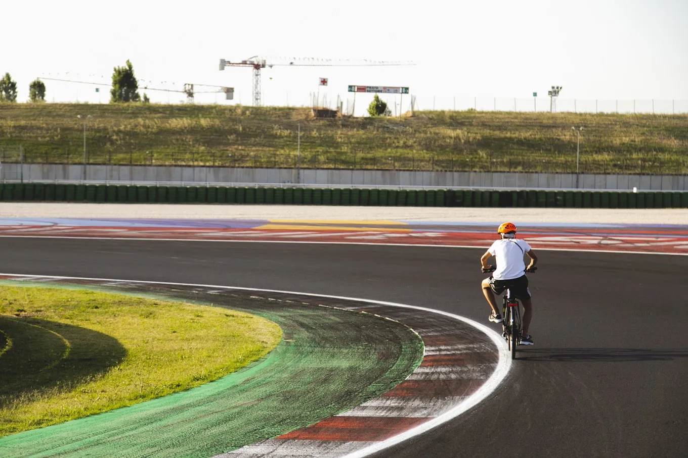 Giro in e-bike in Romagna nell'oasi del Conca