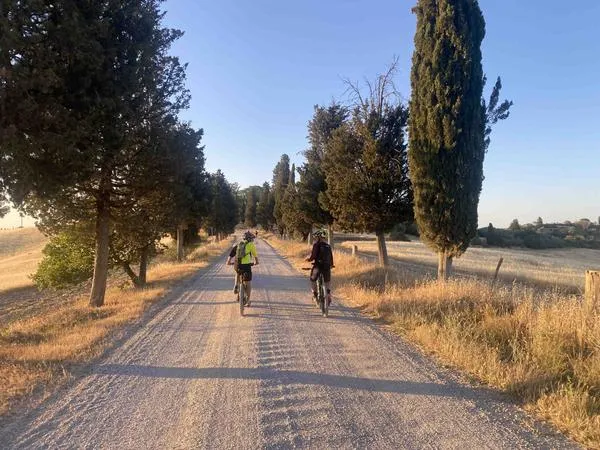 Giro in e-bike da Montalcino con degustazione di Brunello