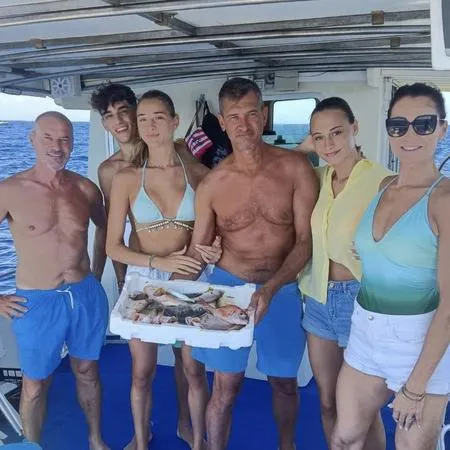 Giornata di pescaturismo e pranzo in barca da Golfo Aranci