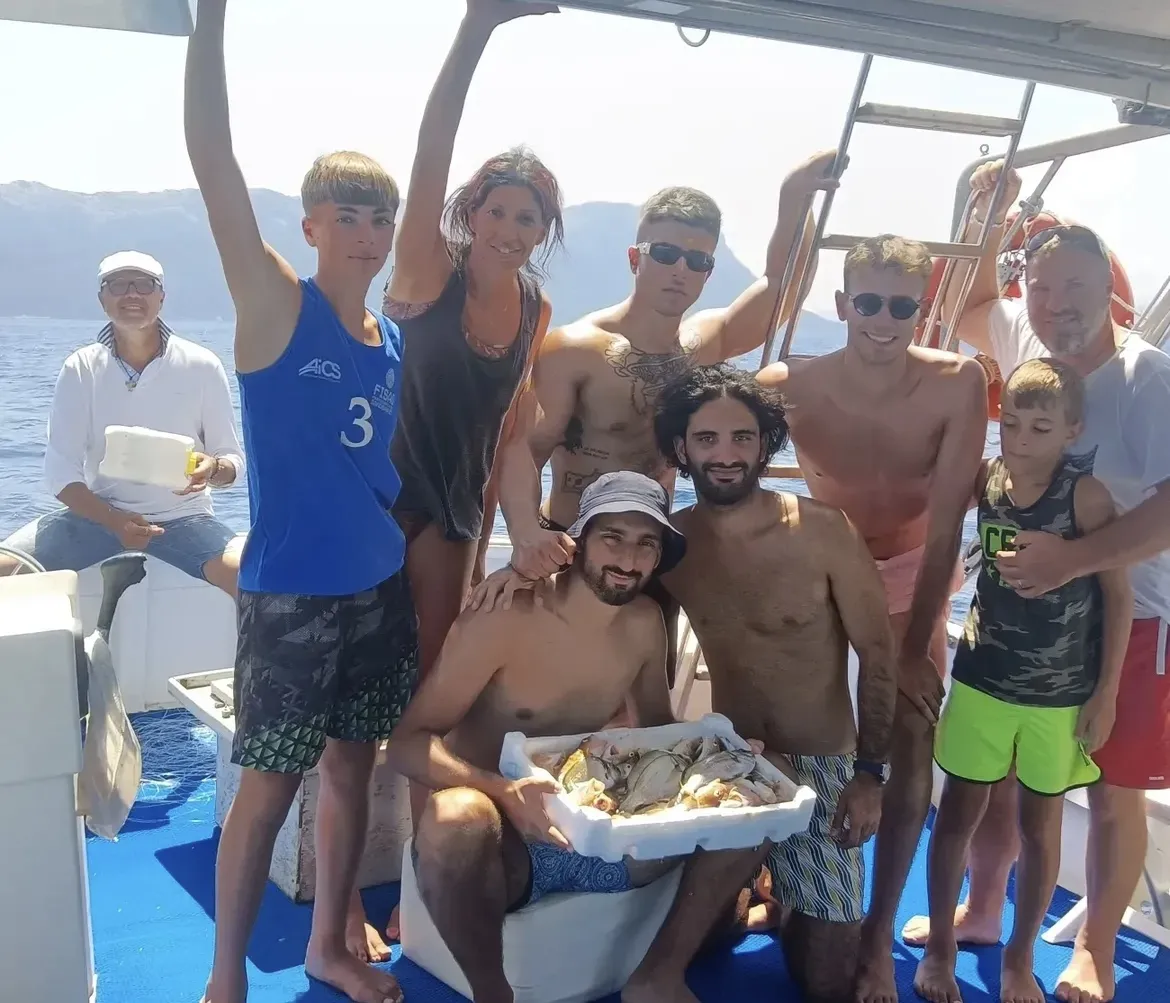 Giornata di pescaturismo e pranzo in barca da Golfo Aranci