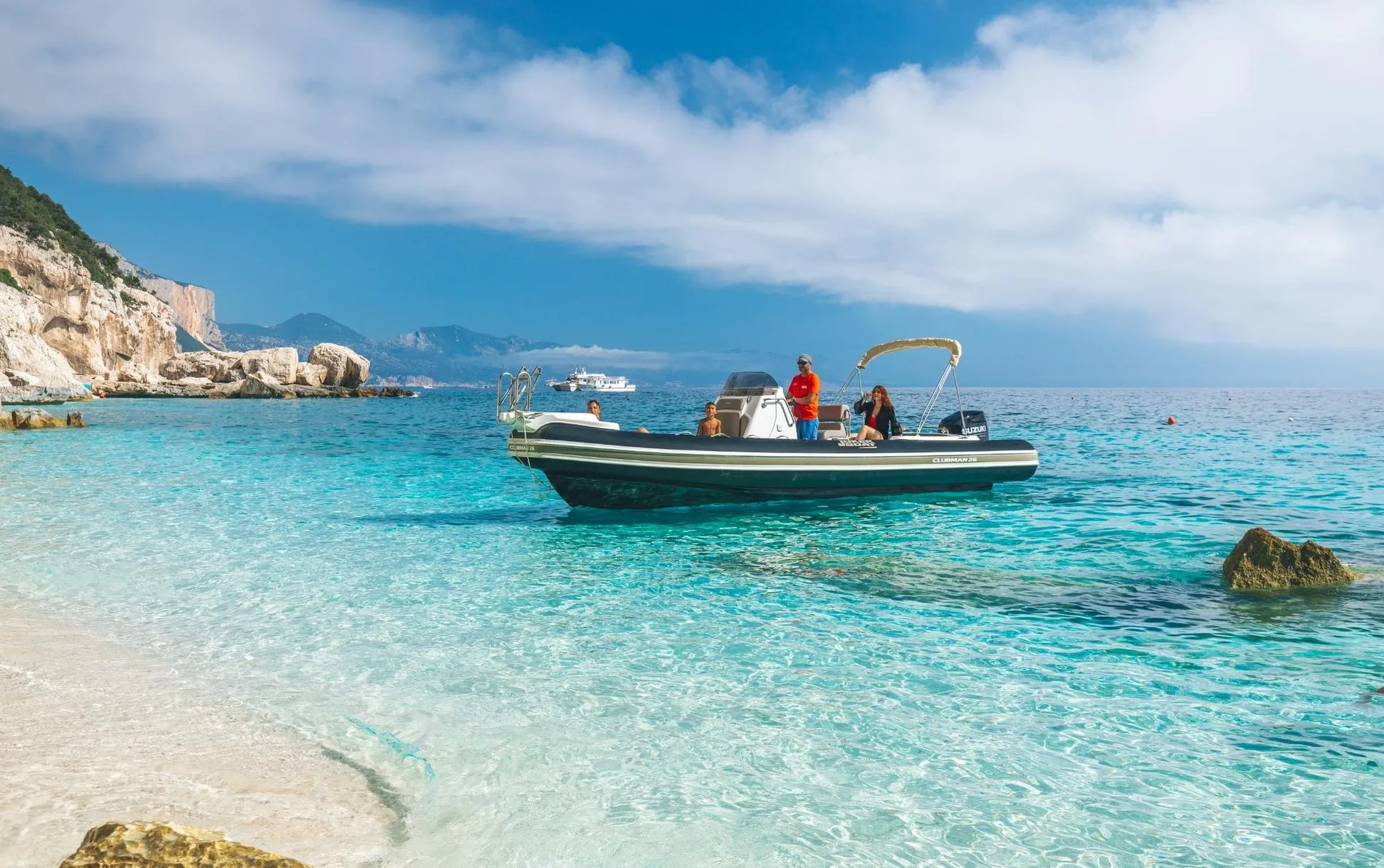 Escursione in gommone della Costa di Baunei