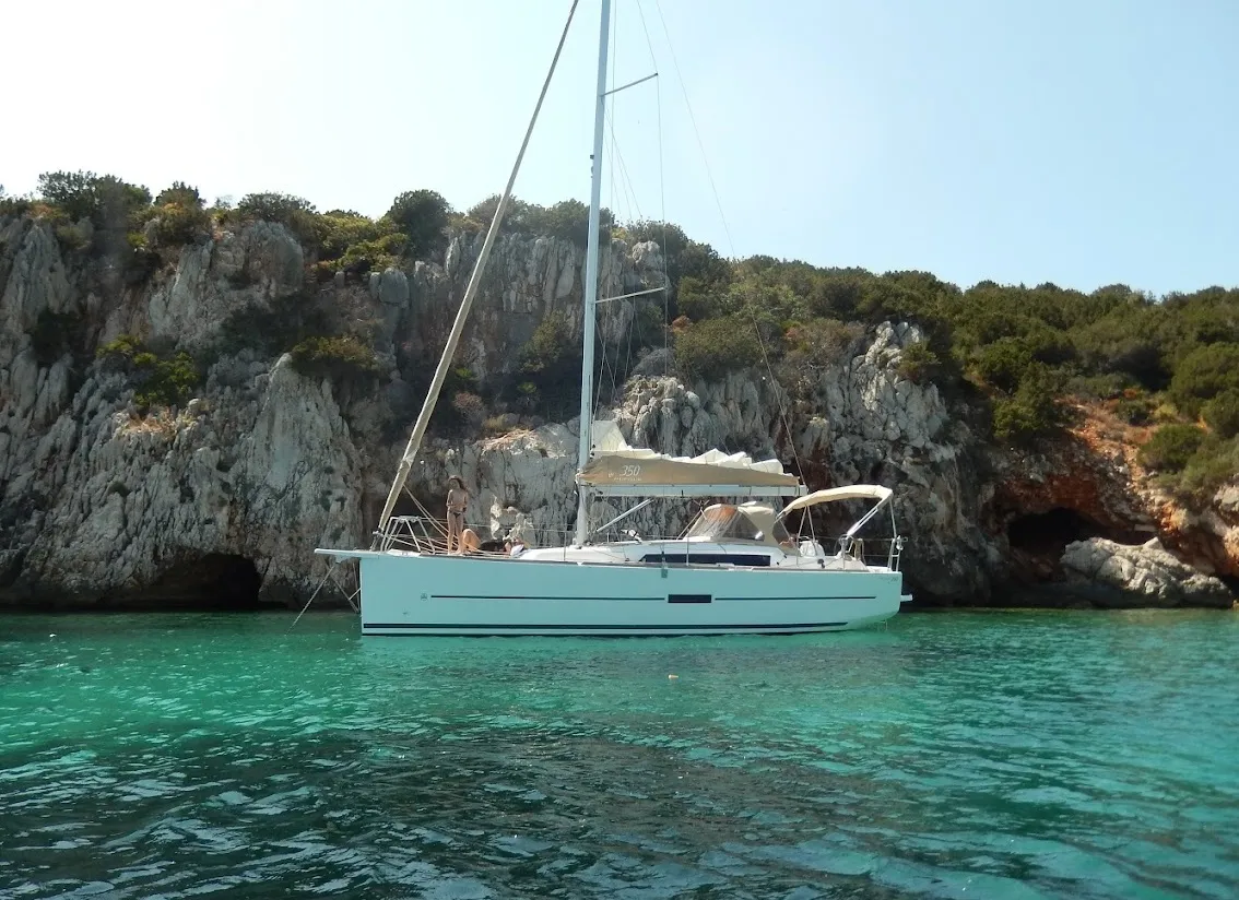 Escursione in barca a vela con aperitivo da Alghero al tramonto