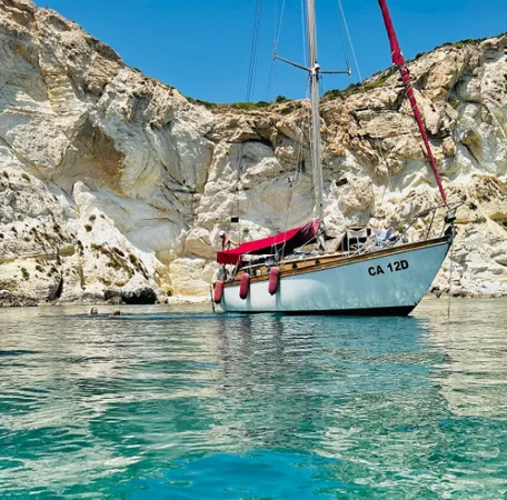 Escursione privata in barca a vela d'epoca nel golfo di Cagliari