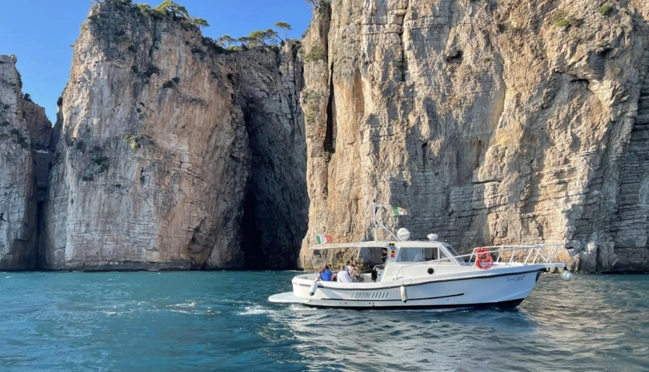 Escursione in barca di 1 ora della penisola di Gaeta