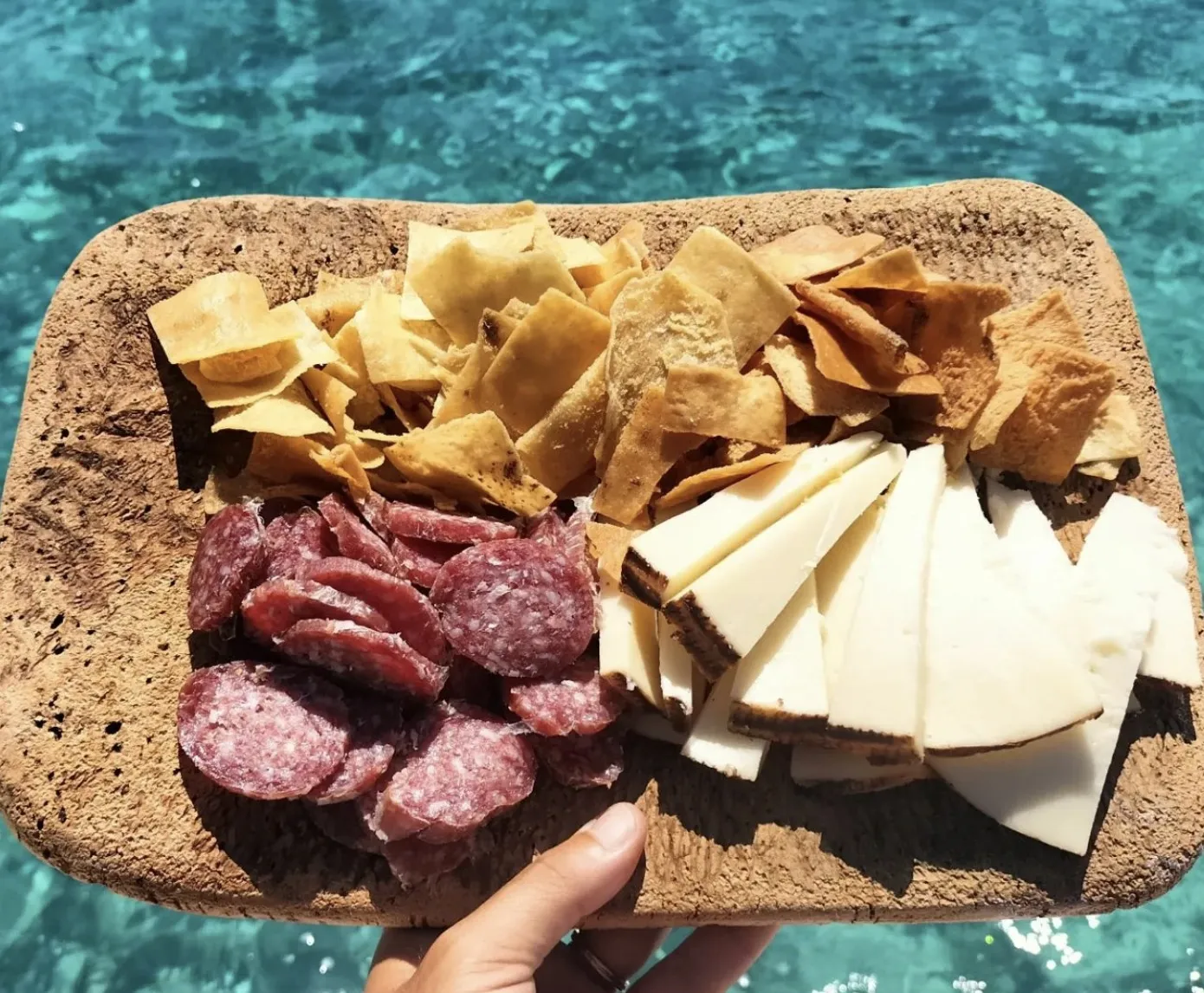 Escursione privata in gommone lungo la costa di Cagliari