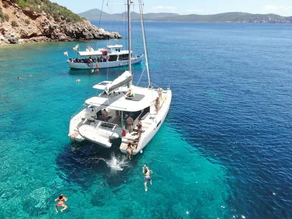 Giornata in catamarano da Alghero con pranzo