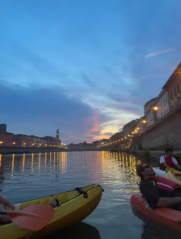 Kayak tour di Pisa dal fiume Arno
