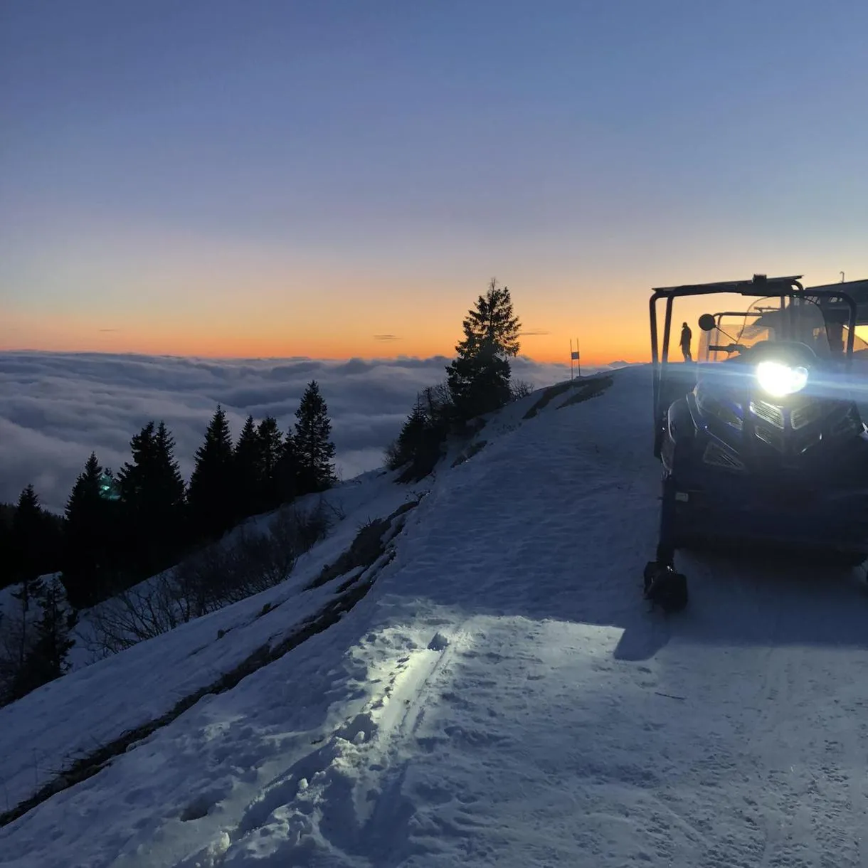 Cena in baita con motoslitta sull'Altopiano di Asiago