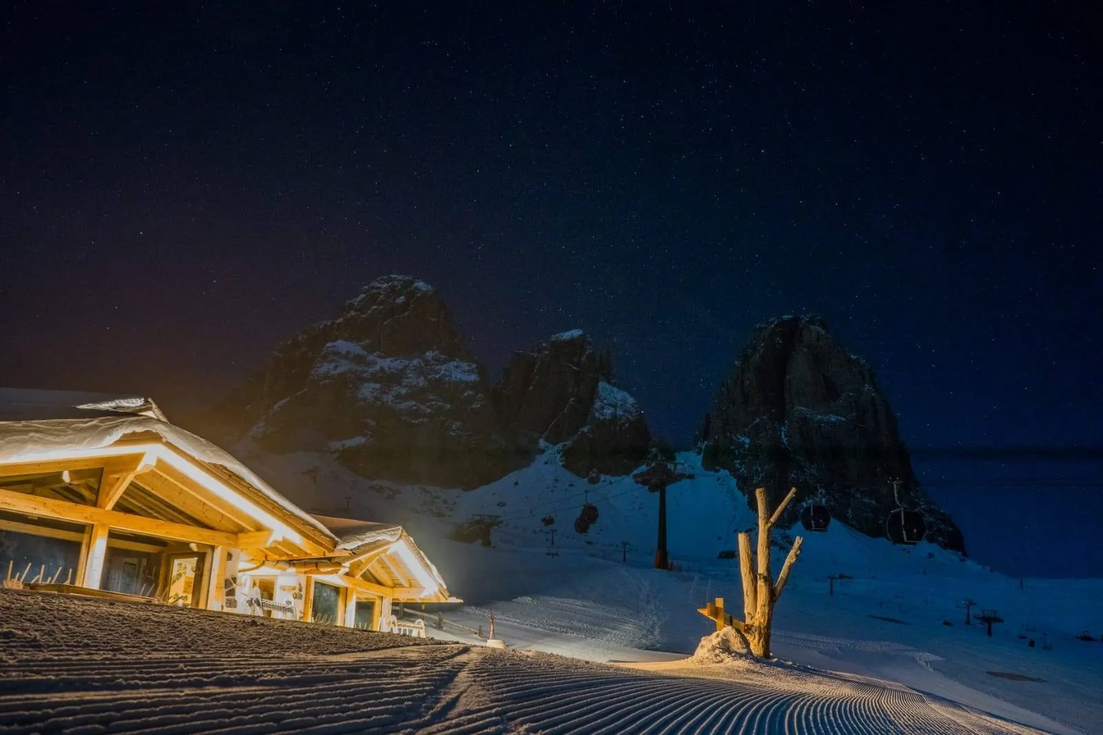 Cena in baita con gatto delle nevi a Canazei