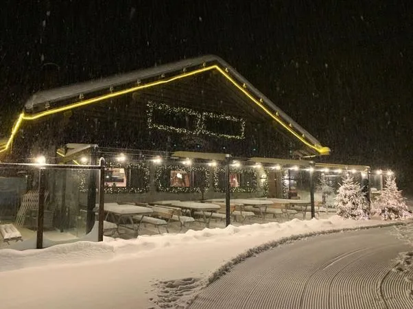 Cena in rifugio con gatto delle nevi a Madonna di Campiglio