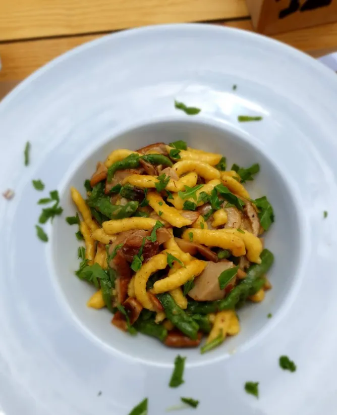 Cena in rifugio con gatto delle nevi a Madonna di Campiglio