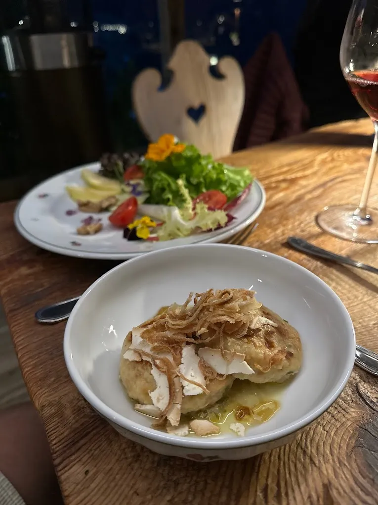 Cena in baita tipica a Selva di Val Gardena