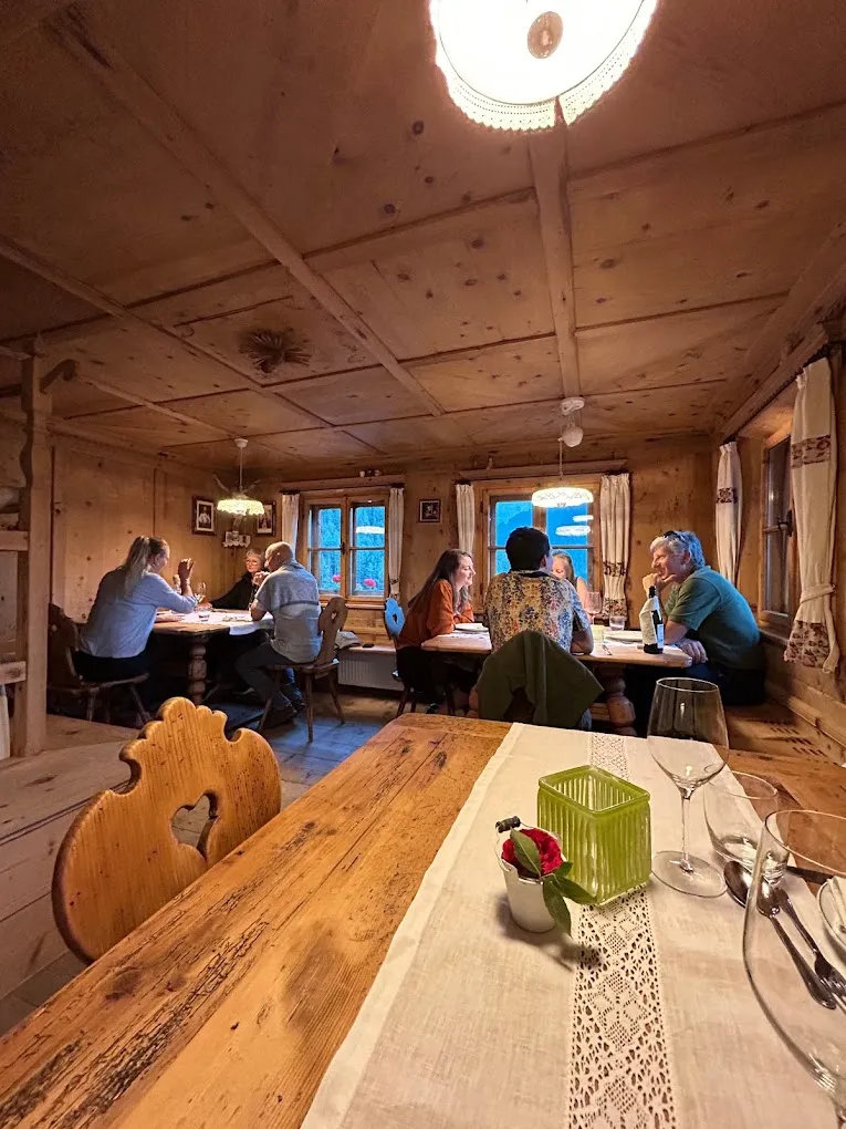Cena in baita tipica a Selva di Val Gardena