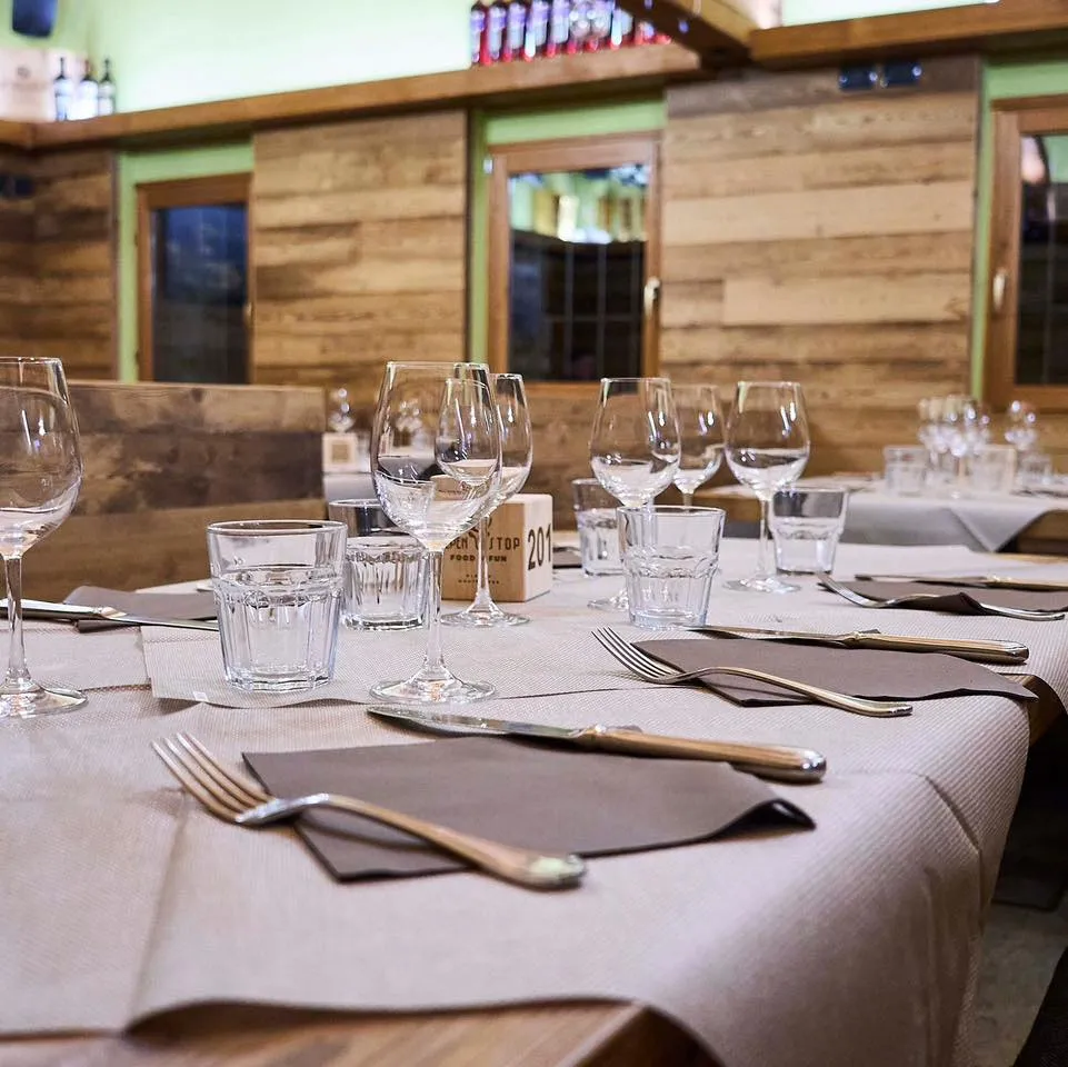 Cena in quota ad Alagna Valsesia ai piedi del Monte Rosa