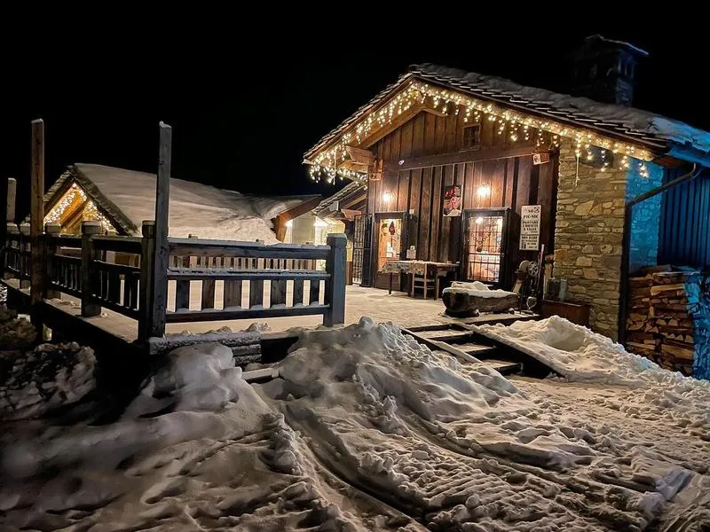 Notte in baita con cena e trasporto in motoslitta a Rhêmes Notre Dame