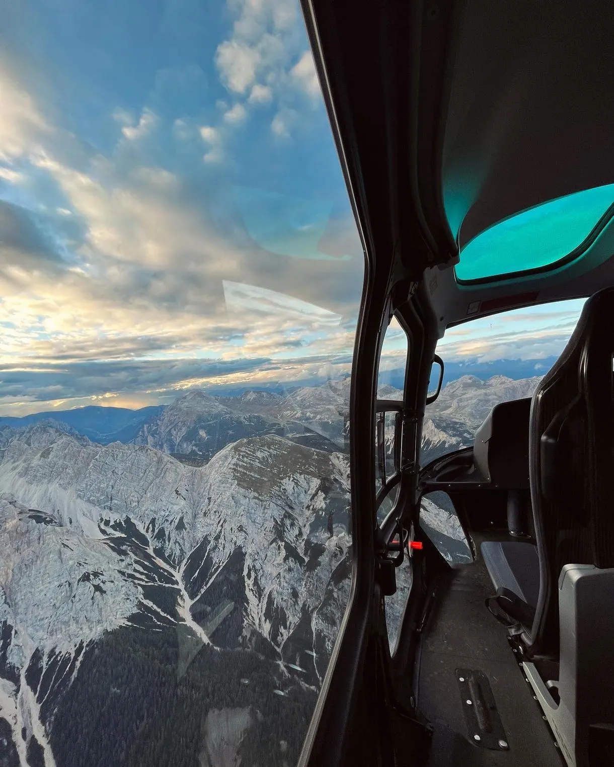 Giro in elicottero sul Lago di Braies da Valdaora