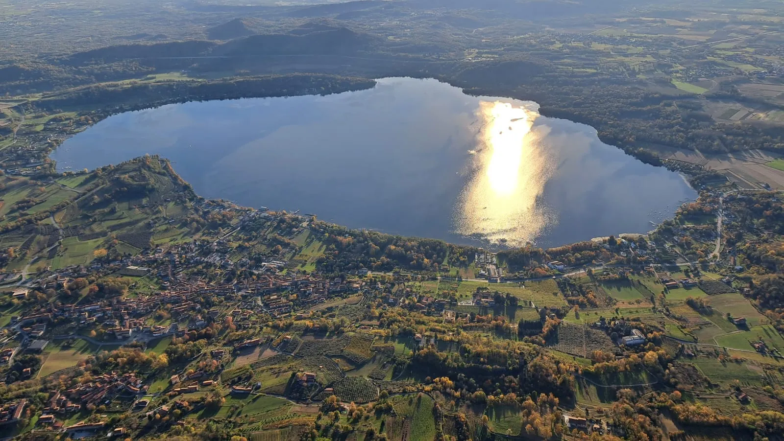 Giro in mongolfiera fuori Torino dal Castello di Masino