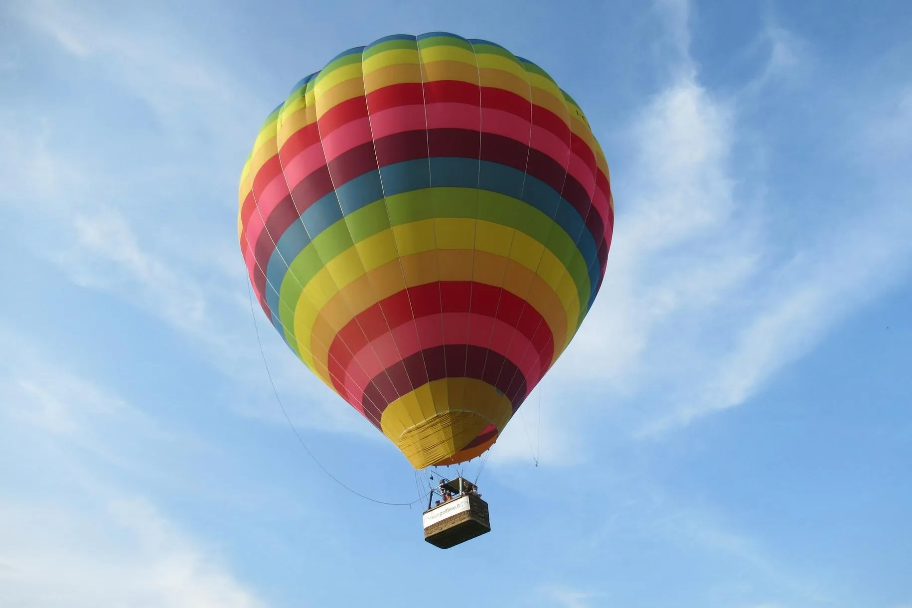 Giro in mongolfiera fuori Torino dal Castello di Masino