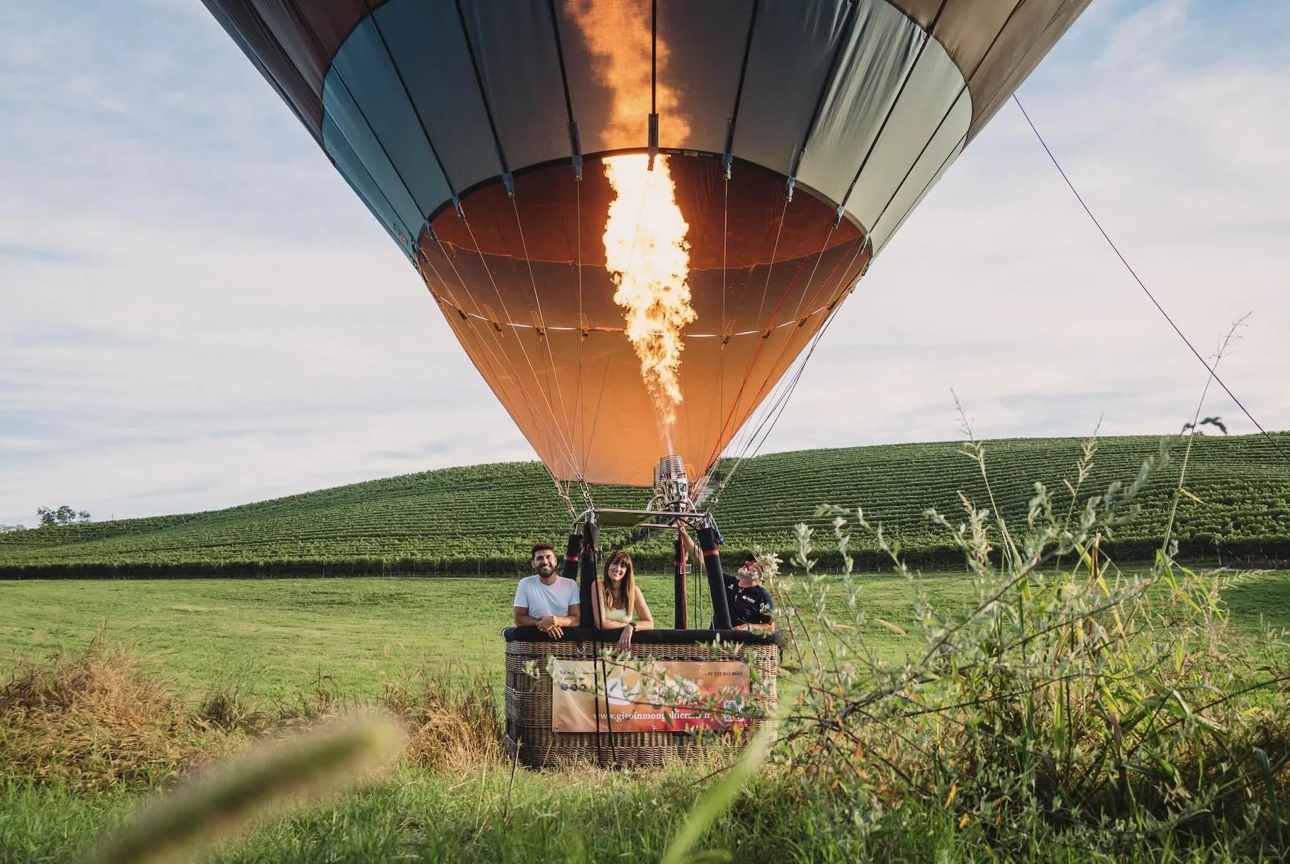 Giro in mongolfiera panoramico sulle Langhe da Barolo