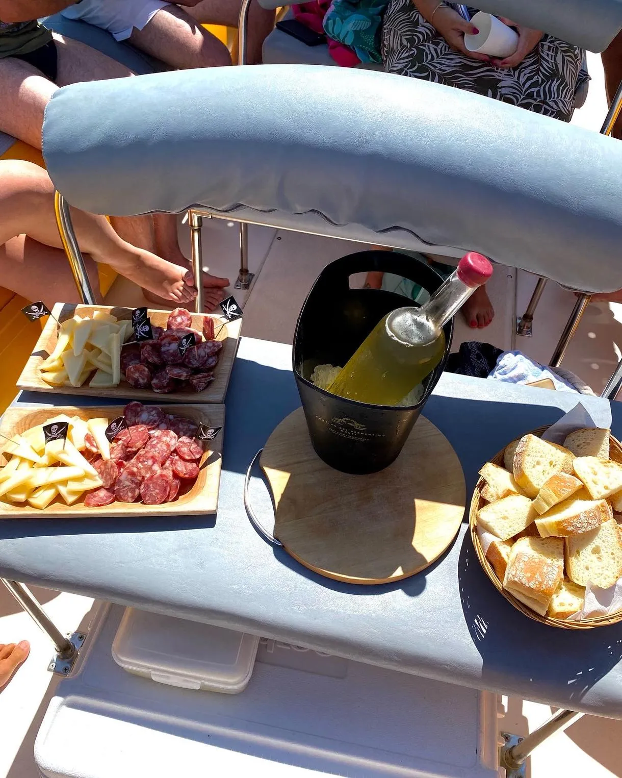 Escursione in gommone di mezza giornata con aperitivo all'Asinara