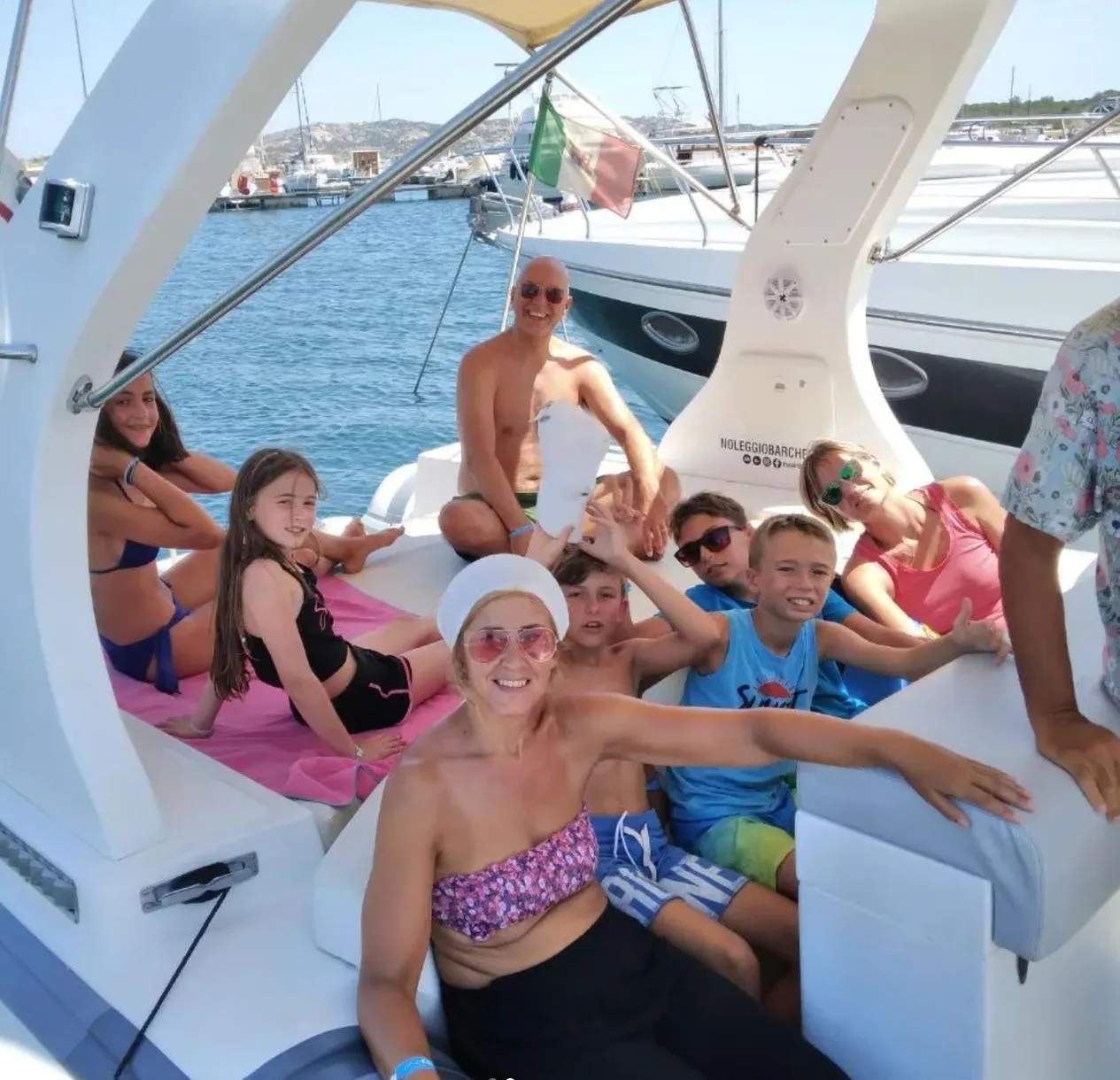 Escursione in gommone da Palau con skipper e snorkeling