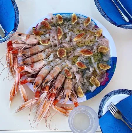 Tour in motoscafo giornaliero con pranzo alla Maddalena da Porto Pozzo