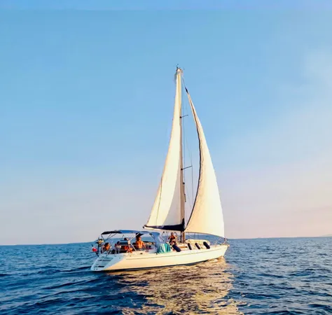 Aperitivo in barca a vela nel Golfo di Cagliari