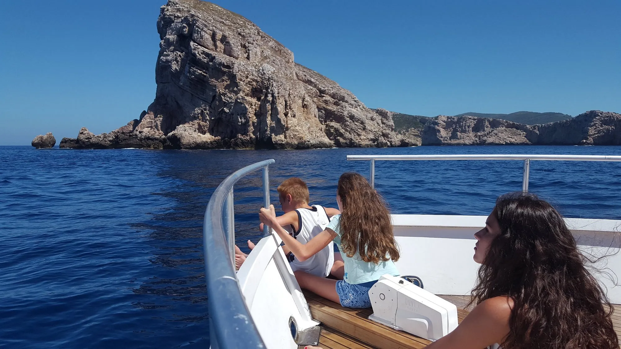 Gita in barca con snorkeling e pranzo a bordo da Alghero