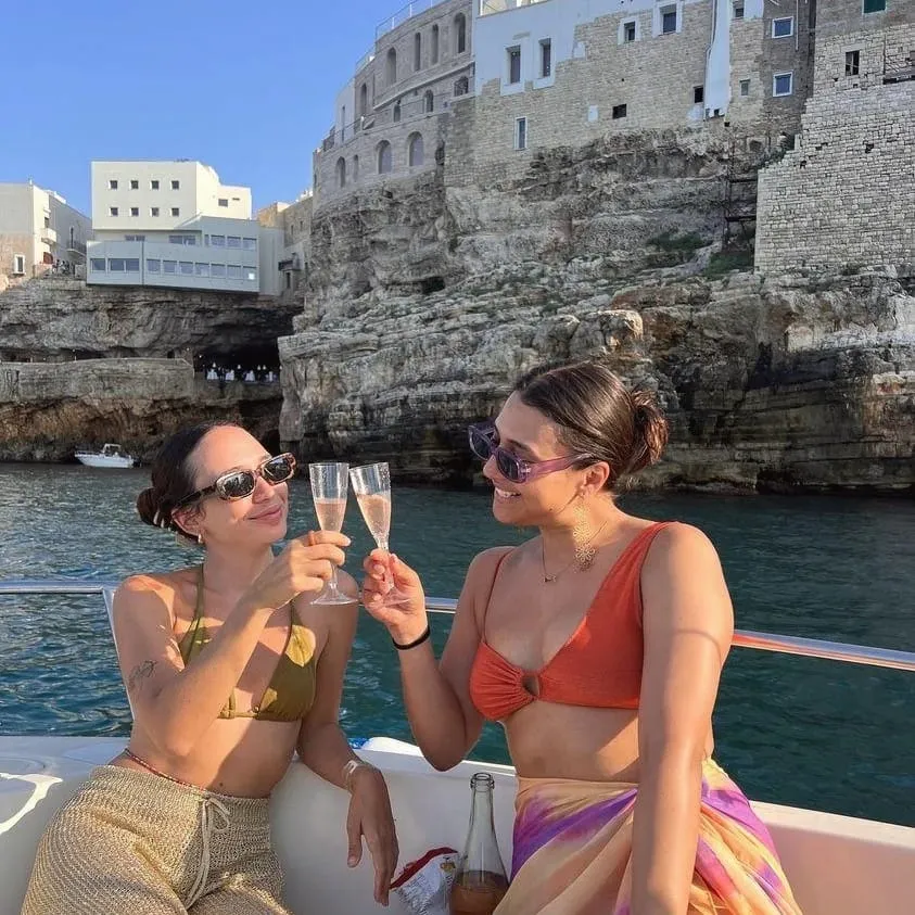 Tour in barca di gruppo di 2 ore da Monopoli a Polignano a Mare
