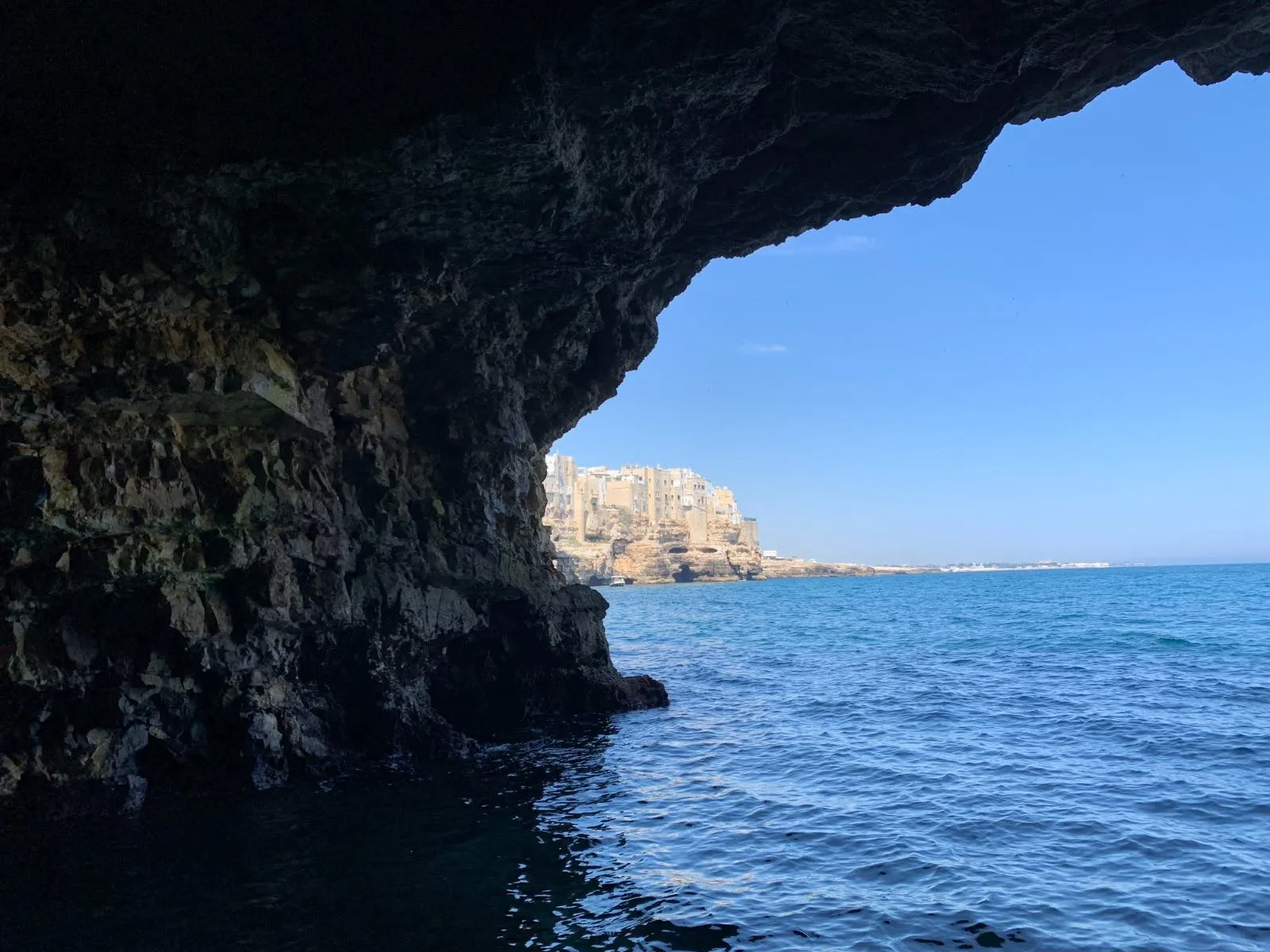 Visita delle grotte marine di Polignano dal porticciolo di San Vito con aperitivo