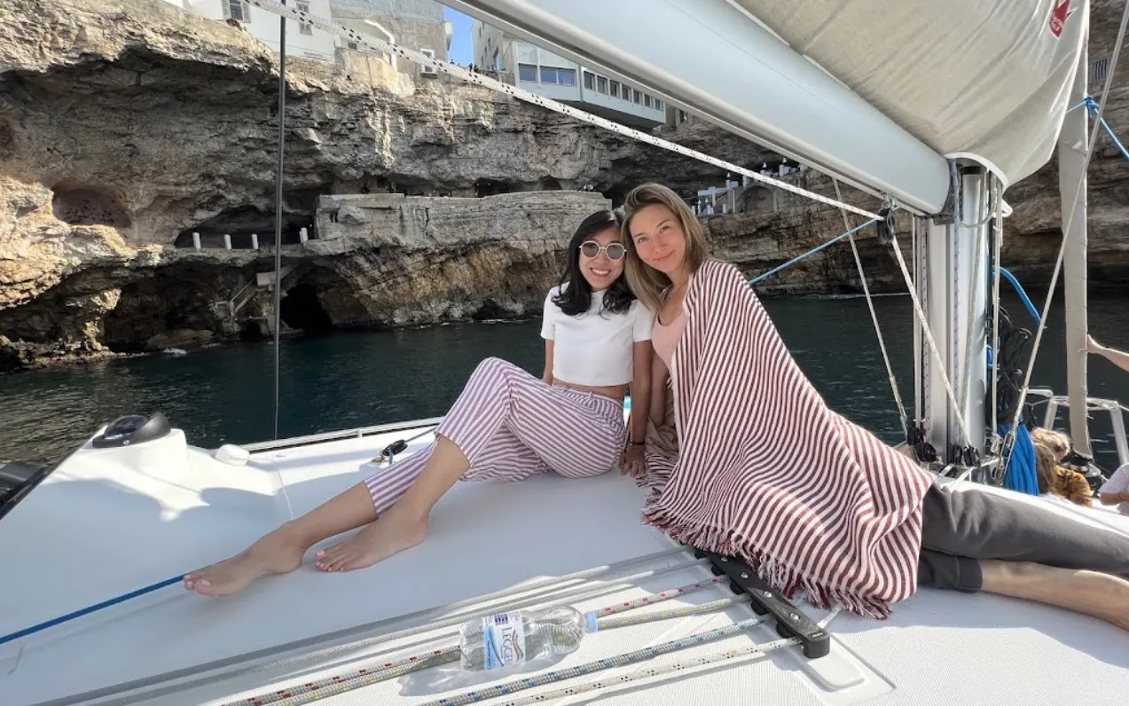 Escursione in catamarano con aperitivo a Polignano a Mare da Cala Ponte Marina