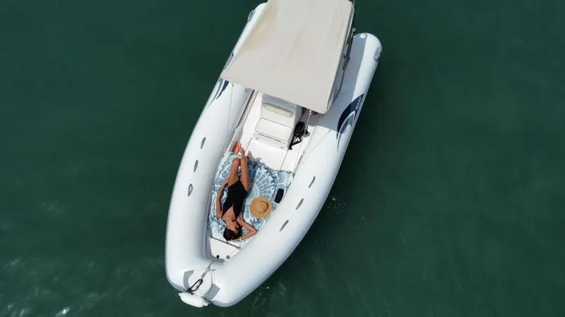 Tour in barca in esclusiva delle Grotte Marine di Vieste