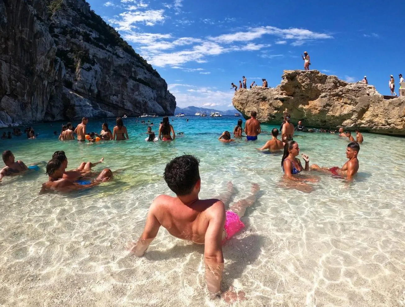 Giornata in motonave da Cala Gonone con aperitivo a bordo